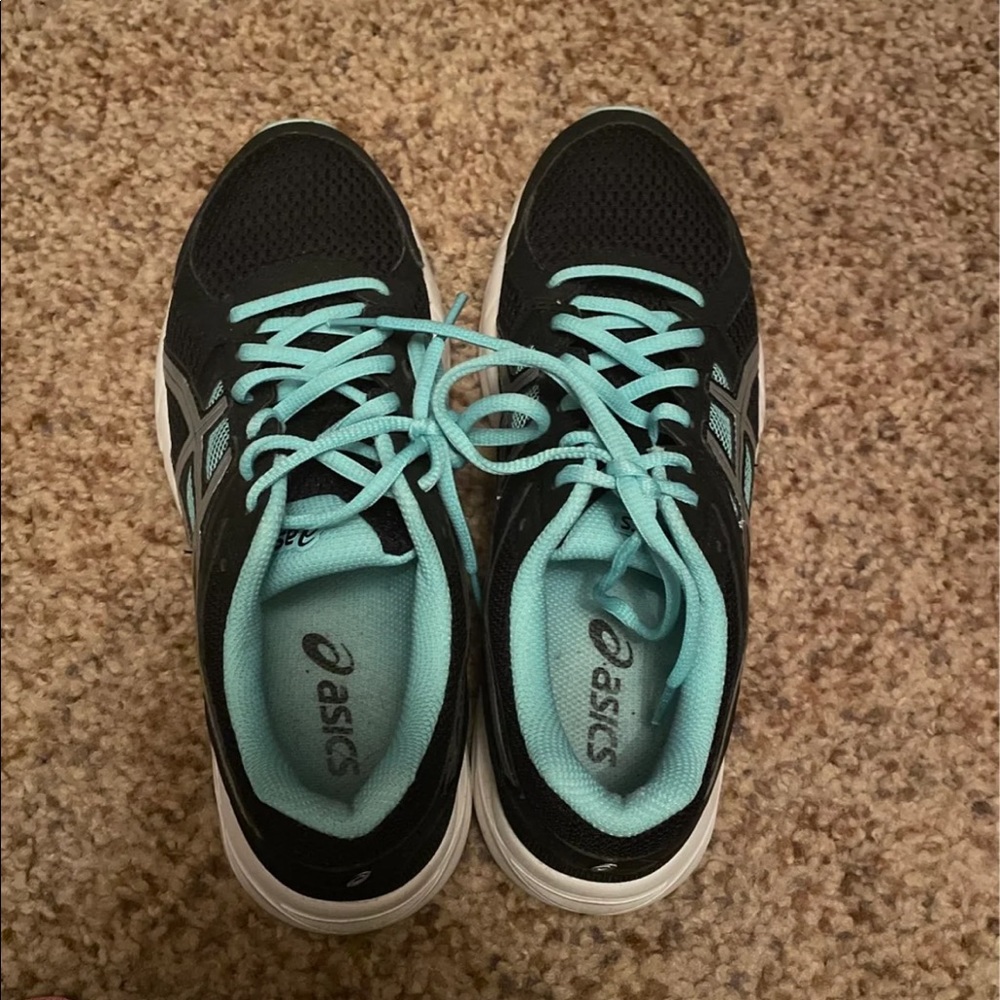 Women’s ASICS Running shoes